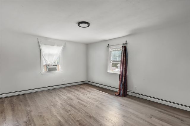 172 Knotty Oak Road, Coventry, RI 02816