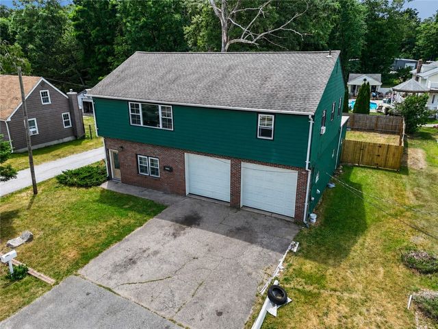 172 Knotty Oak Road, Coventry, RI 02816