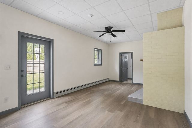 172 Knotty Oak Road, Coventry, RI 02816