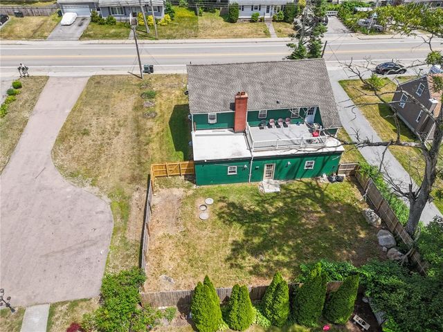 172 Knotty Oak Road, Coventry, RI 02816