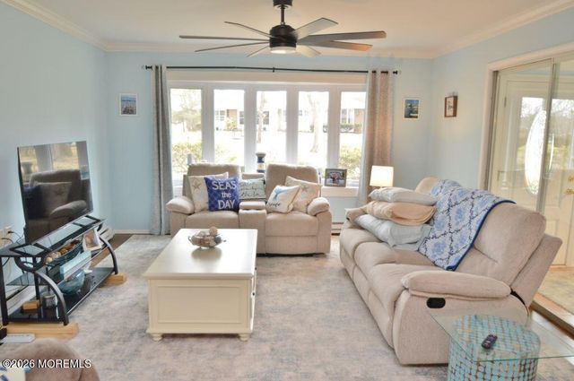 902A Dumbarton Drive, Lakewood, NJ 08701