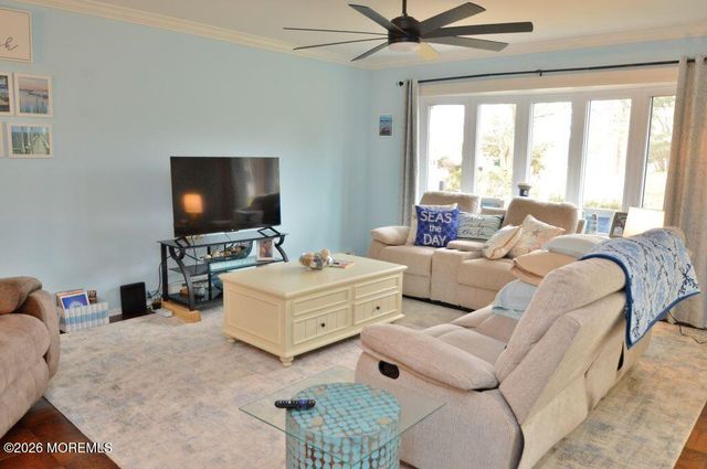 902A Dumbarton Drive, Lakewood, NJ 08701