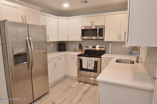 902A Dumbarton Drive, Lakewood, NJ 08701