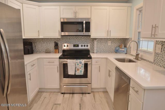 902A Dumbarton Drive, Lakewood, NJ 08701