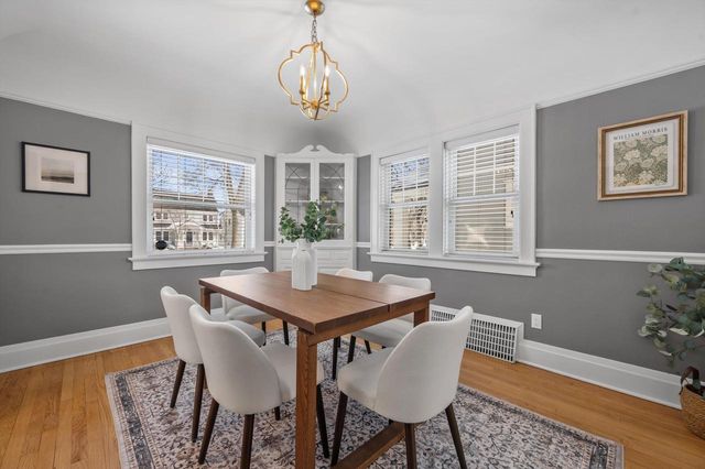 5961 N Kent AVENUE, Whitefish Bay, WI 53217