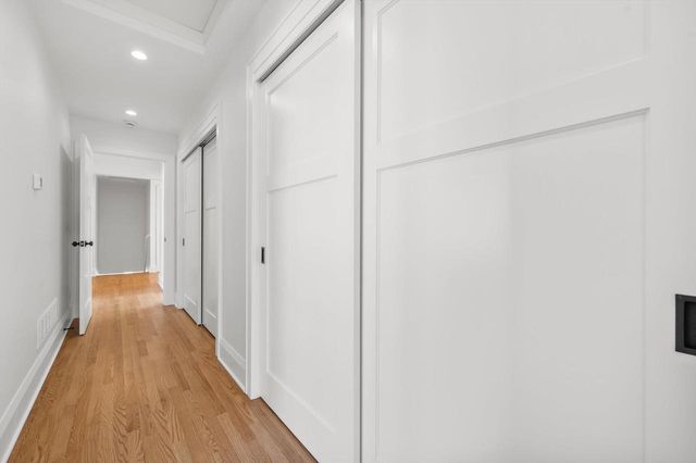 5961 N Kent AVENUE, Whitefish Bay, WI 53217