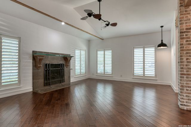 101 Campden Cir, San Antonio, TX 78218