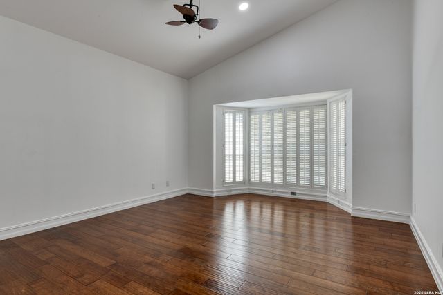 101 Campden Cir, San Antonio, TX 78218