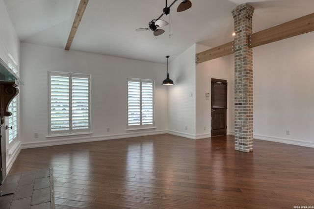 101 Campden Cir, San Antonio, TX 78218