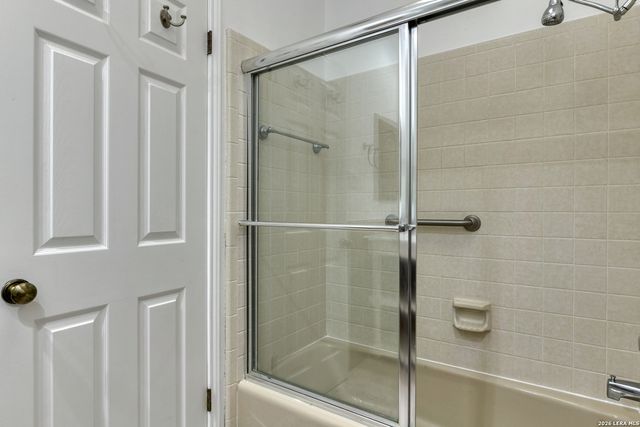 101 Campden Cir, San Antonio, TX 78218