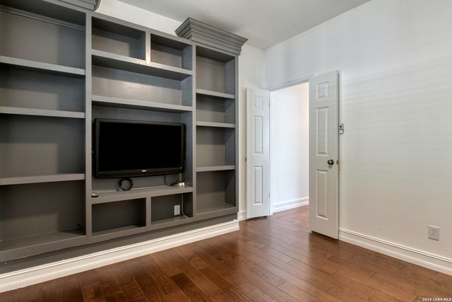 101 Campden Cir, San Antonio, TX 78218