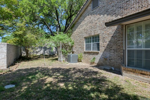 101 Campden Cir, San Antonio, TX 78218
