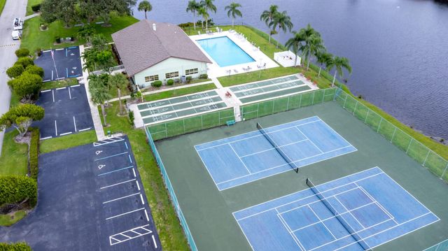 1718 W Royal Tern Lane, Fort Pierce, FL 34982