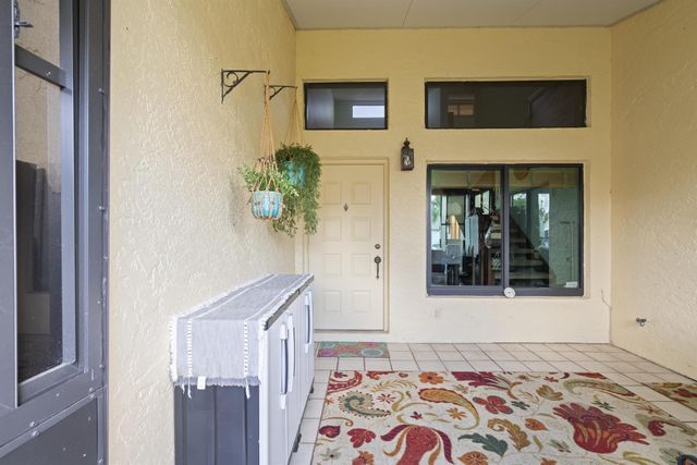 1718 W Royal Tern Lane, Fort Pierce, FL 34982