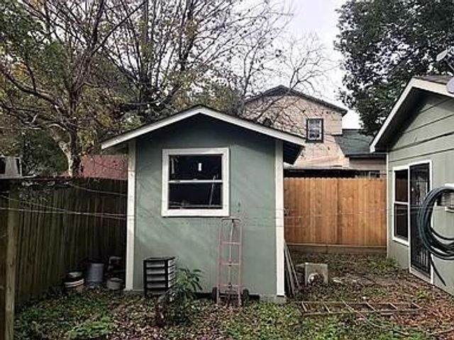 505 E Sterling Street, Baytown, TX 77520