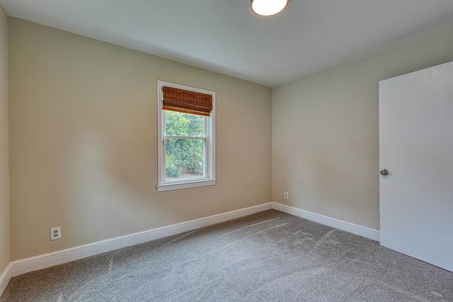 2478 Country Club Rd, Spartanburg, SC 29302