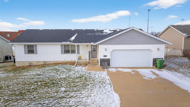 2712 N 13th Street, Clinton, IA 52732