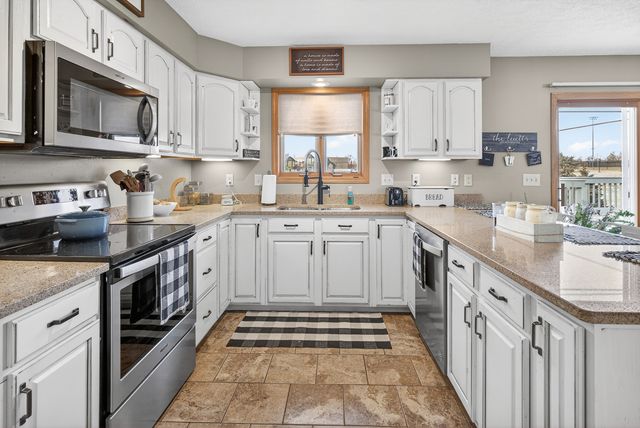 2712 N 13th Street, Clinton, IA 52732