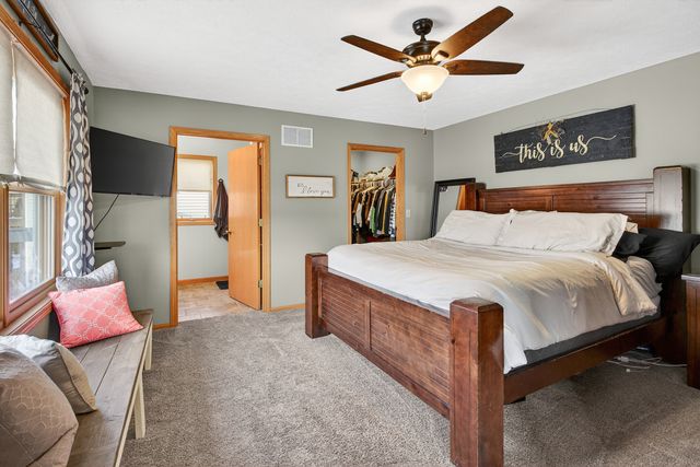 2712 N 13th Street, Clinton, IA 52732