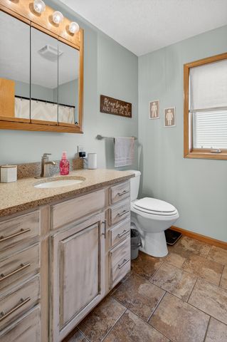 2712 N 13th Street, Clinton, IA 52732