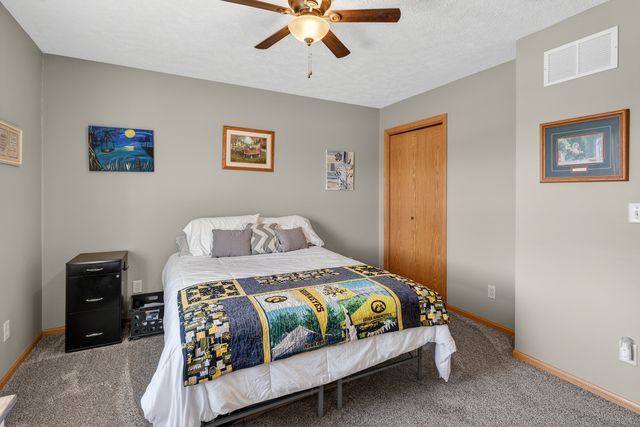 2712 N 13th Street, Clinton, IA 52732