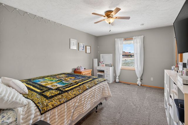 2712 N 13th Street, Clinton, IA 52732