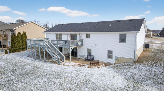 2712 N 13th Street, Clinton, IA 52732