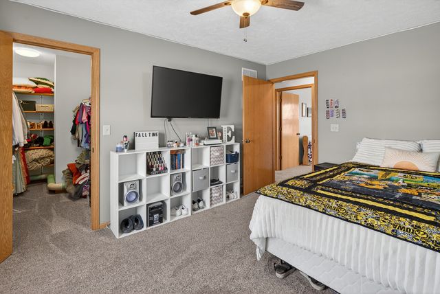 2712 N 13th Street, Clinton, IA 52732