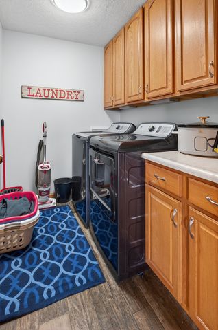 2712 N 13th Street, Clinton, IA 52732