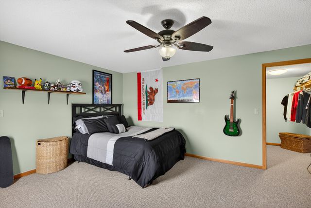 2712 N 13th Street, Clinton, IA 52732