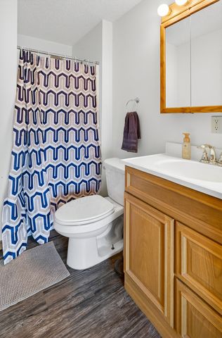 2712 N 13th Street, Clinton, IA 52732