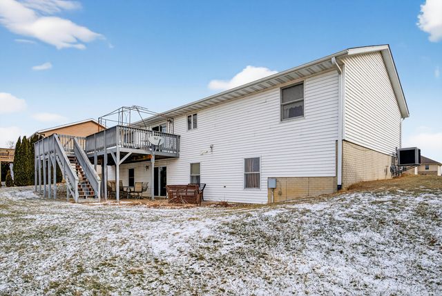 2712 N 13th Street, Clinton, IA 52732