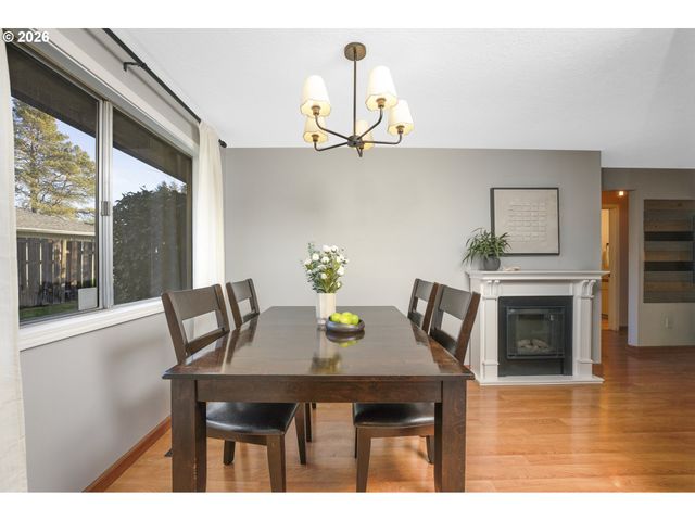 2294 Se 55TH Ave, Hillsboro, OR 97123