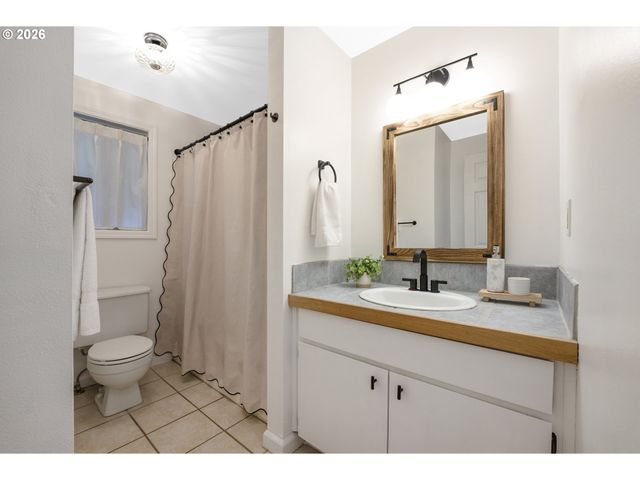 2294 Se 55TH Ave, Hillsboro, OR 97123