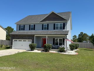 502 Aberdineshire Court, Hubert, NC 28539