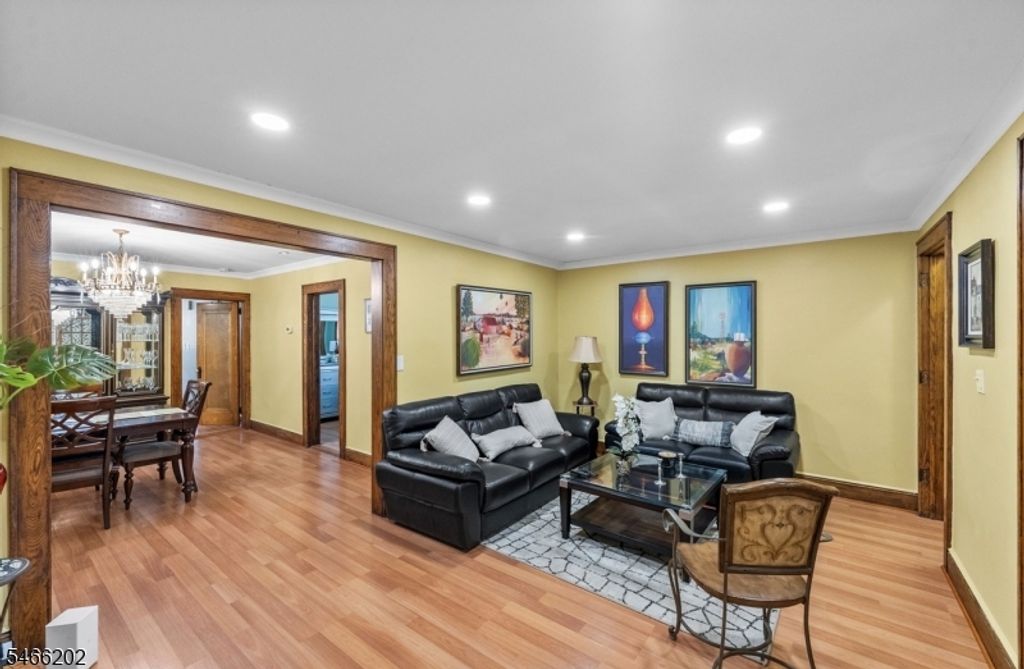 18 Washington Ave, Clifton City, NJ 07011 — photo 3
