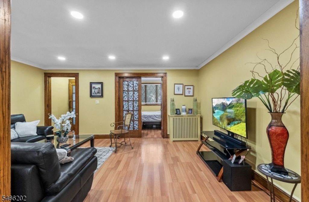 18 Washington Ave, Clifton City, NJ 07011 — photo 5