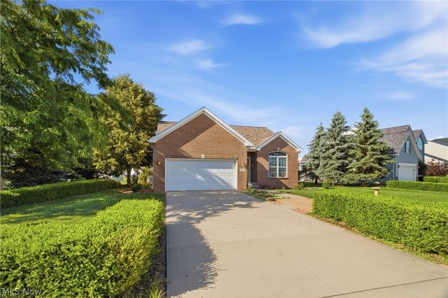 3932 Courtyard Drive, Lorain, OH 44053