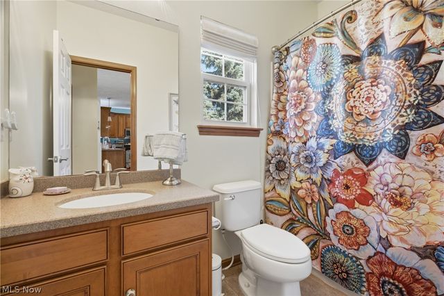 3932 Courtyard Drive, Lorain, OH 44053
