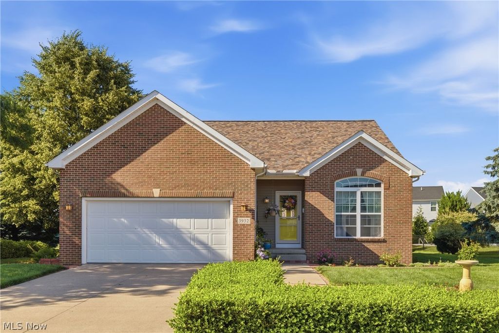 3932 Courtyard Drive, Lorain, OH 44053