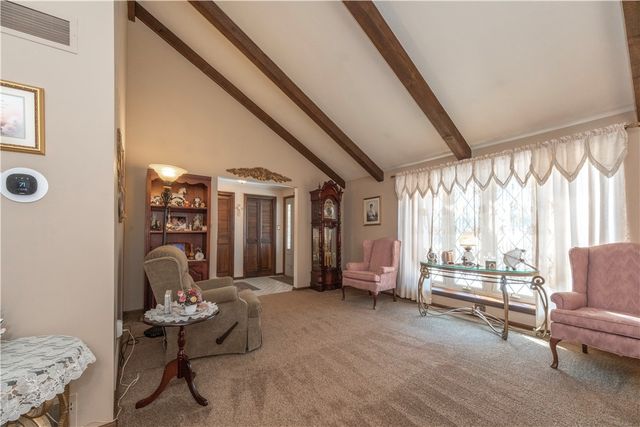 39 Adrian Dr, Hempfield Twp, PA 15601