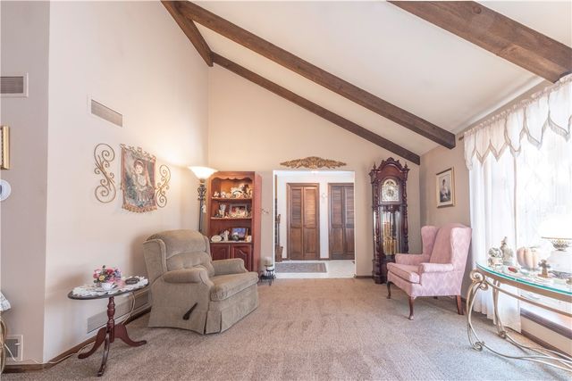 39 Adrian Dr, Hempfield Twp, PA 15601