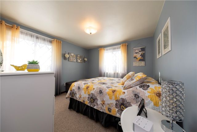 39 Adrian Dr, Hempfield Twp, PA 15601