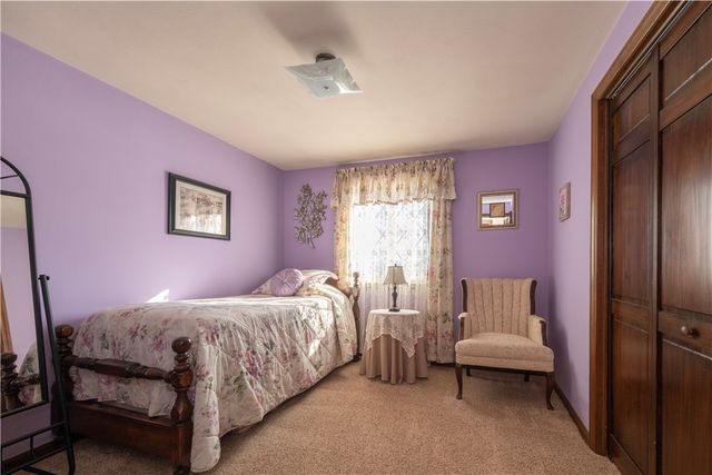 39 Adrian Dr, Hempfield Twp, PA 15601