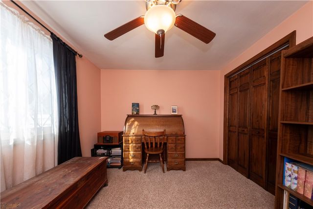 39 Adrian Dr, Hempfield Twp, PA 15601