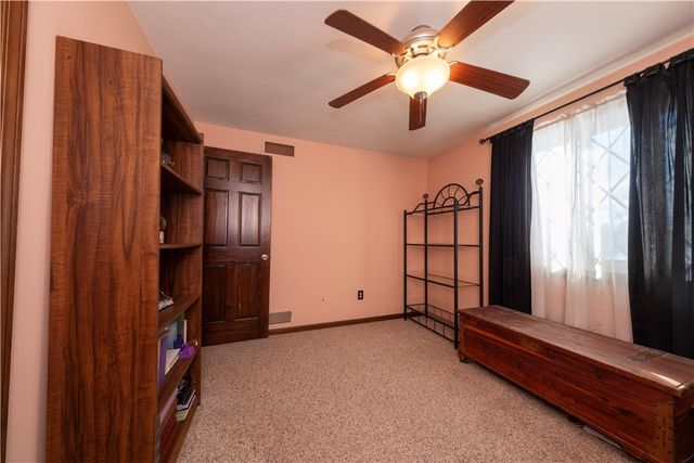 39 Adrian Dr, Hempfield Twp, PA 15601