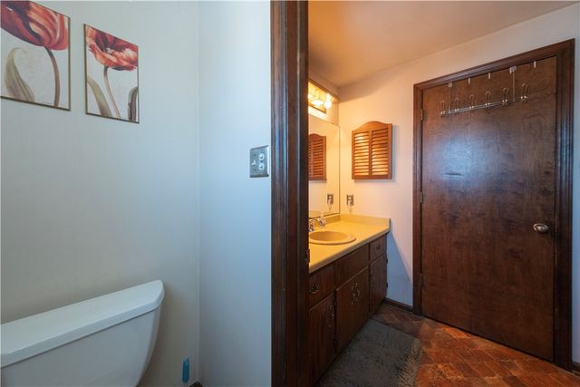 39 Adrian Dr, Hempfield Twp, PA 15601