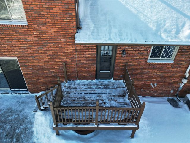 39 Adrian Dr, Hempfield Twp, PA 15601