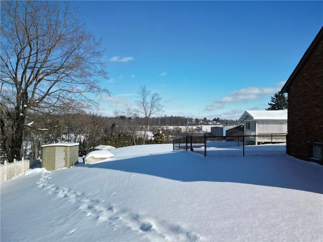 39 Adrian Dr, Hempfield Twp, PA 15601