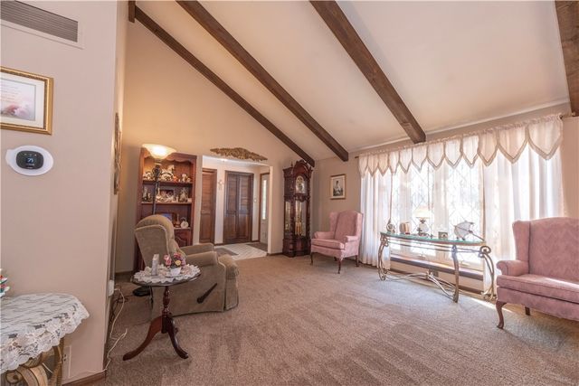 39 Adrian Dr, Hempfield Twp, PA 15601